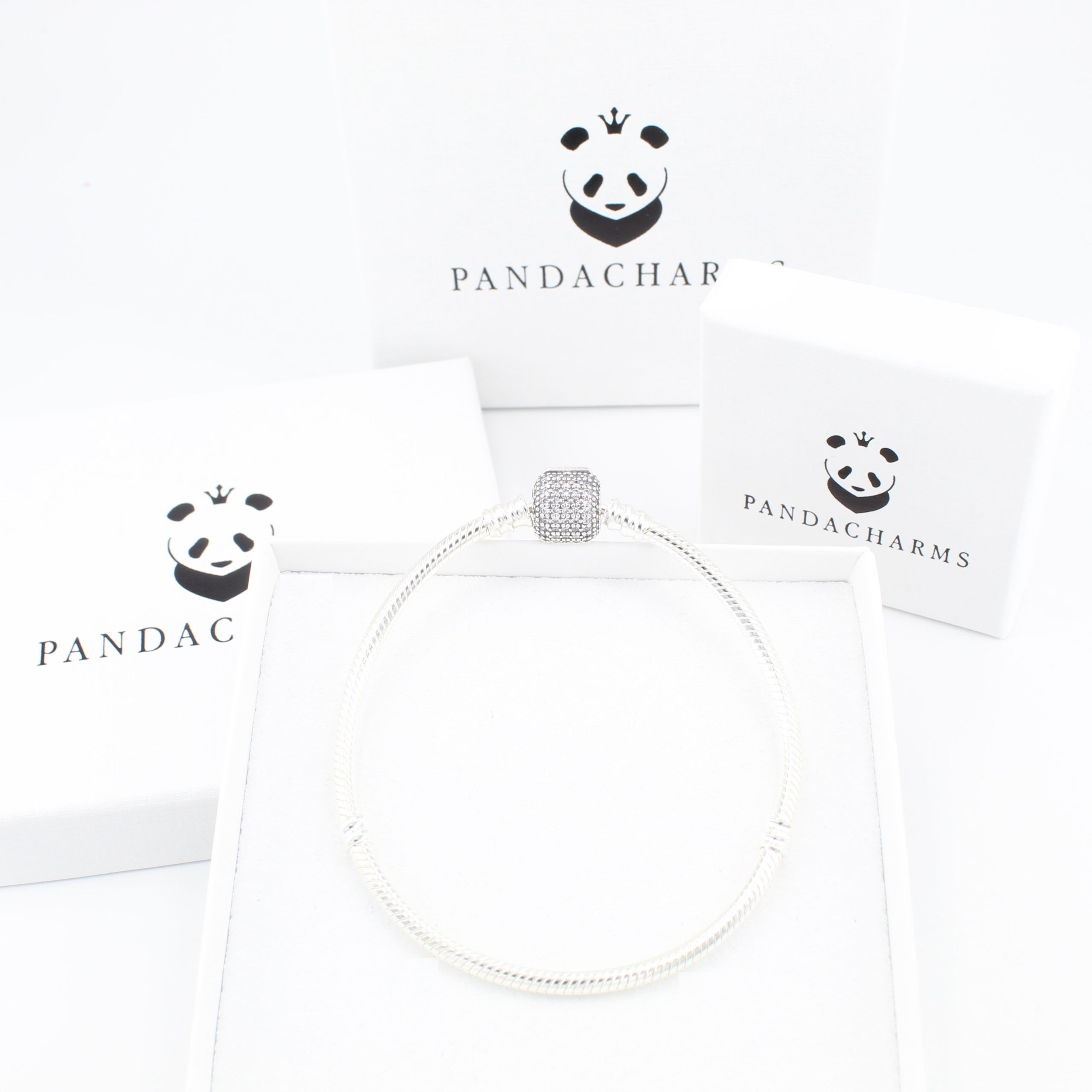 Pavé Charm Armband 5 Pavé Charm Armband