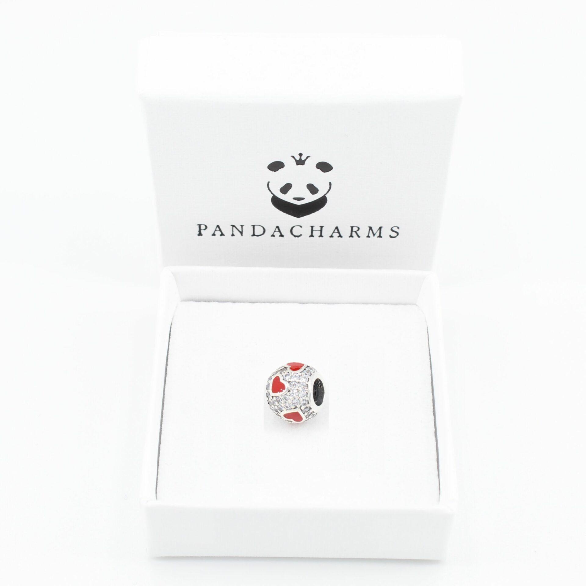 Rote Herzen auf Silber Pavé Charm 2 Rote Herzen auf Silber Pavé Charm