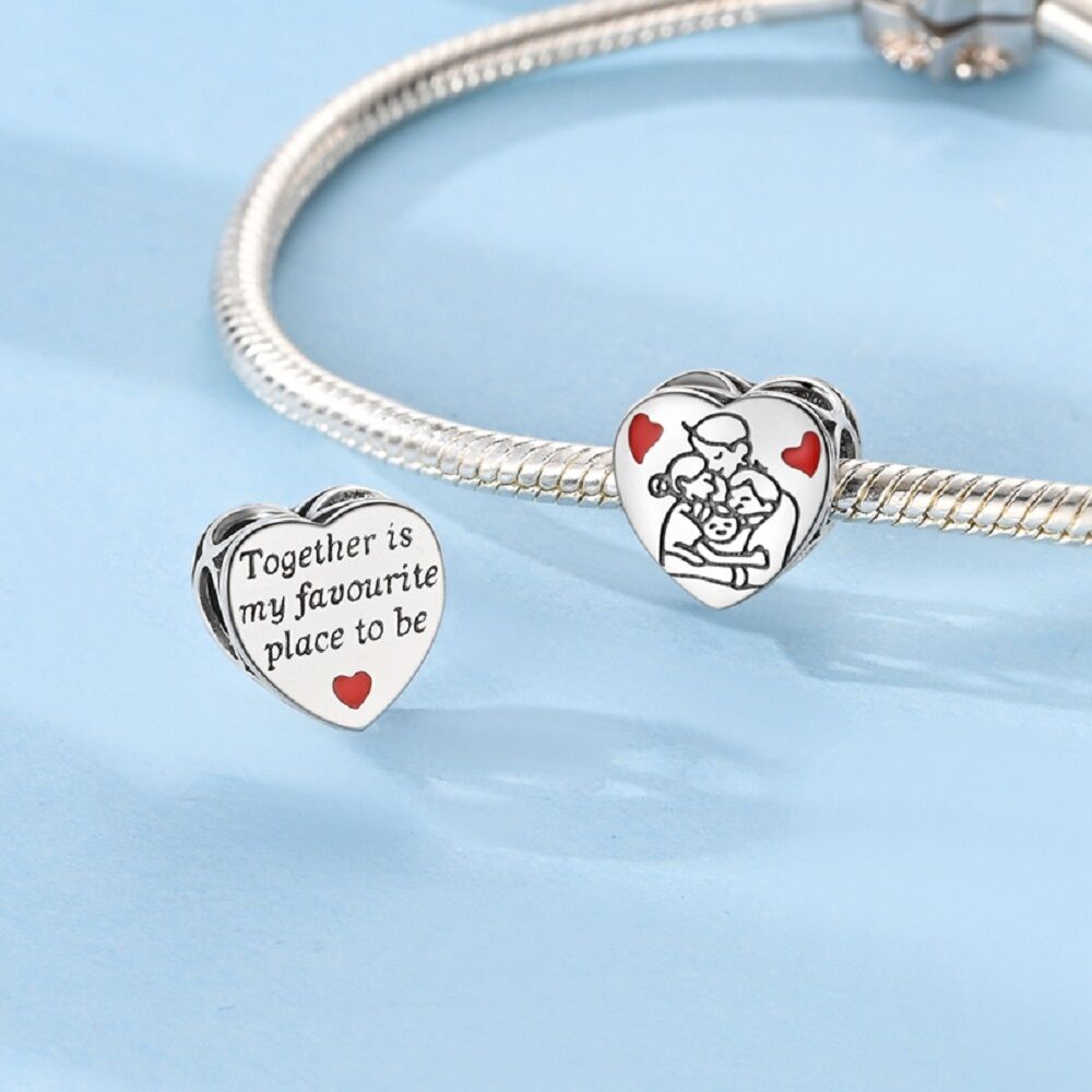 Glückliche Familie mit Herzen Charm 2 Glückliche Familie mit Herzen Charm