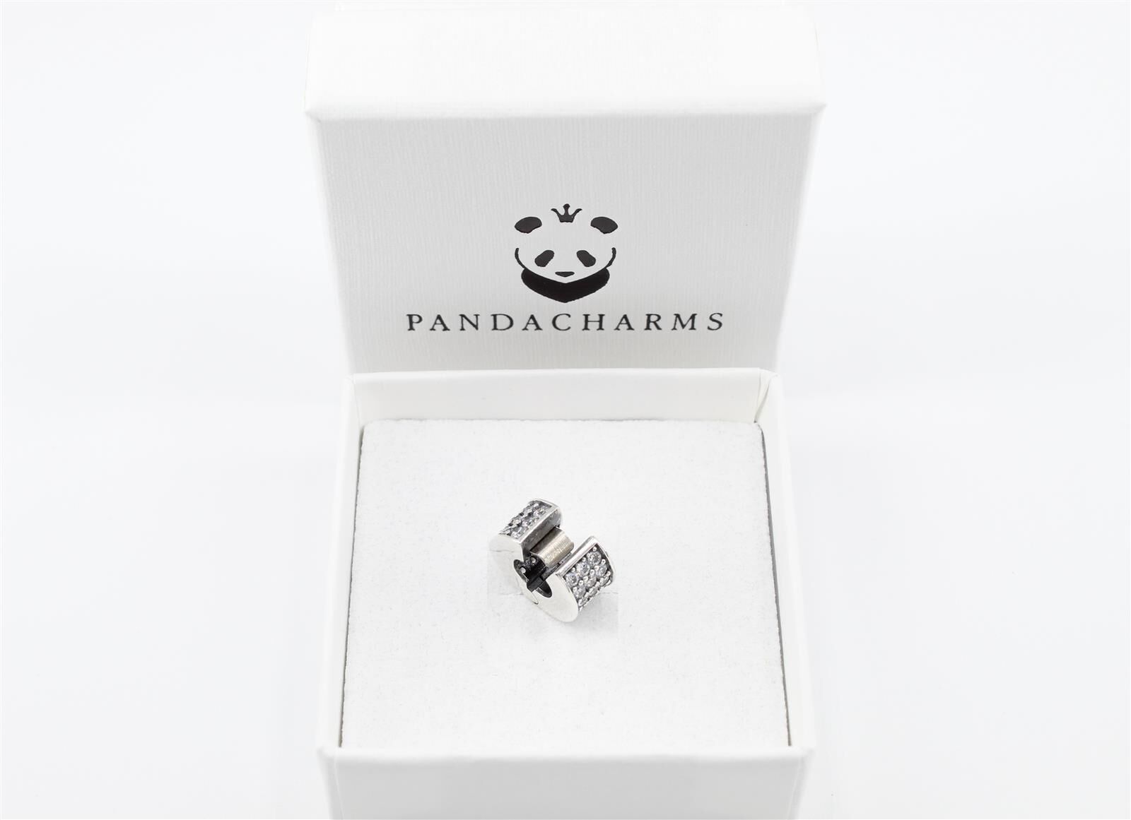 Pavé Clip Charm 3 C02018-pave-charm-clip-pic03.jpg
